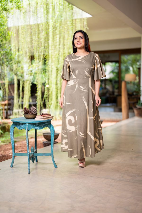 Abstract Patterned Flutter Sleeved Maxi Dress - Image 3