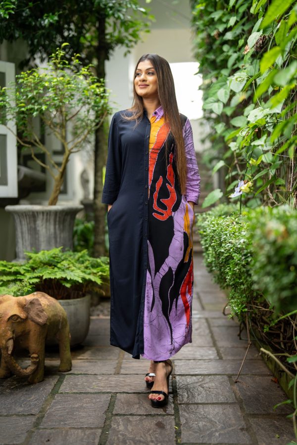 Abstract Two-Tone Button Up Batik Maxi Dress - Image 2