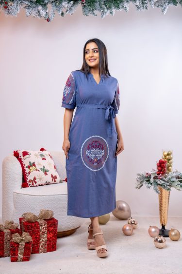 Sleeve and Front Embroidered Waist Tied Up Midi Dress