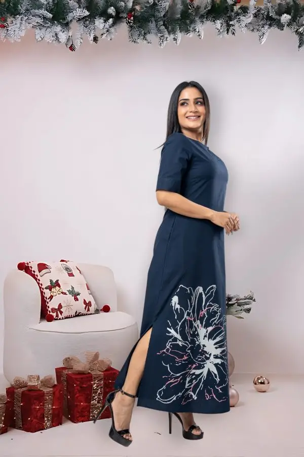 Abstract Floral Metalic Printed Maxi Dress - Image 4