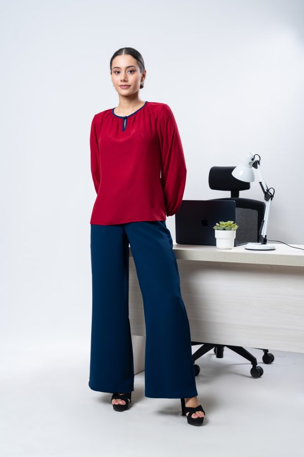 Contrast Detailed Long Sleeved Top - Image 3