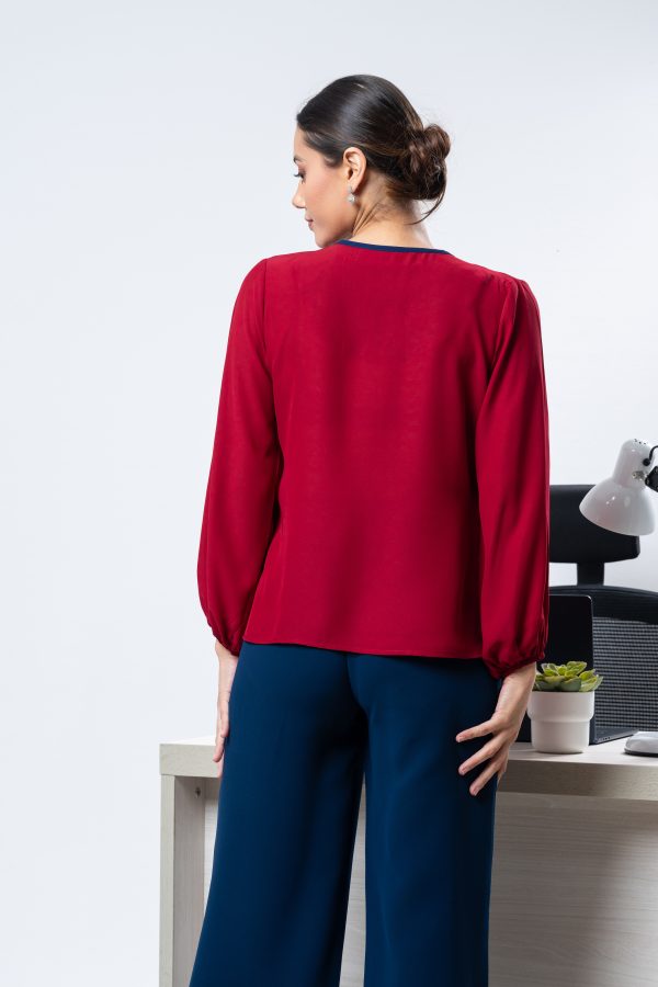 Contrast Detailed Long Sleeved Top - Image 4