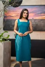 Sleeveless Square Necked Embroidery Dress - Image 4