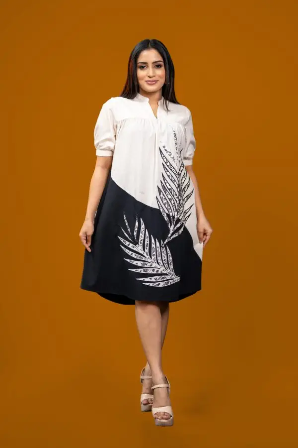 Embroidered Two-Tone Short Dress - Image 4