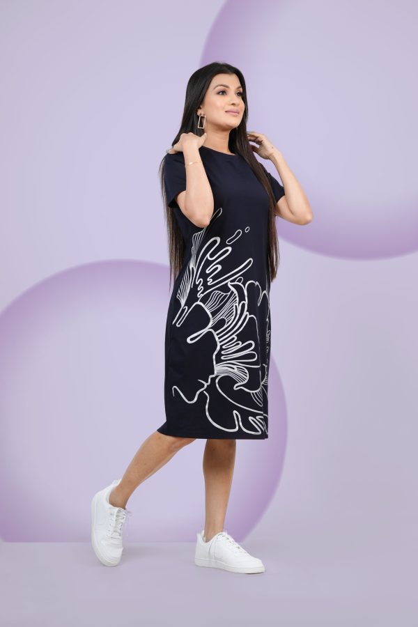 Abstract Metallic Printed T-shirt Dress - Image 4