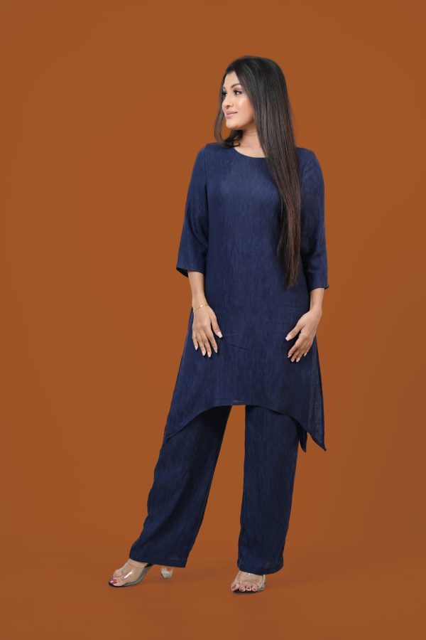 Curve Neck Slit Detailed Kurta & Pant - Image 3