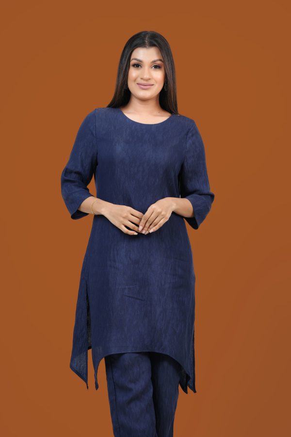 Curve Neck Slit Detailed Kurta & Pant - Image 4