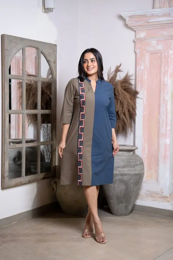 Color Block Embroidered Short Dress - Image 3