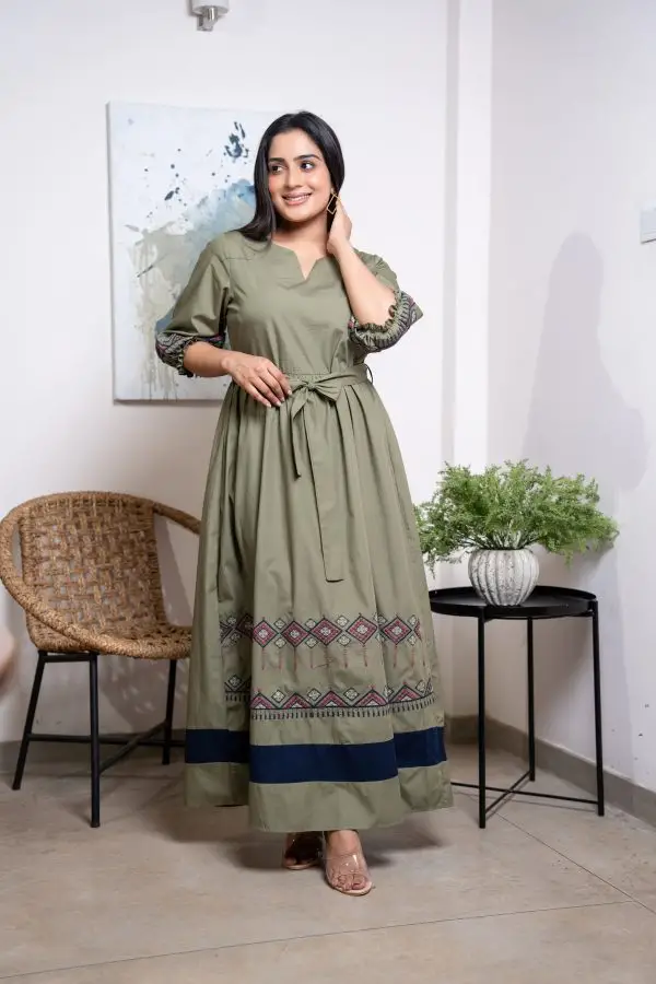 Front Tie-Up Contrast Embroidery Maxi Dress - Image 3