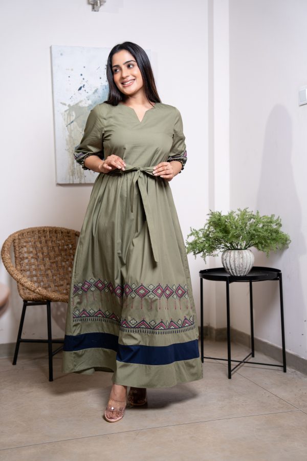 Front Tie-Up Contrast Embroidery Maxi Dress - Image 2