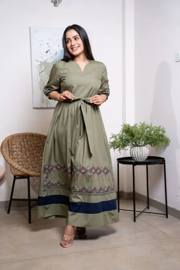 Front Tie-Up Contrast Embroidery Maxi Dress - Image 2