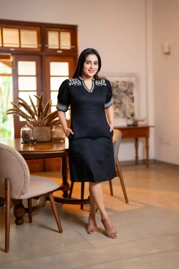 Puff Sleeve Embroidery Short Dress - Image 5