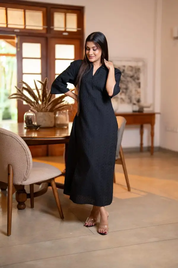 Collared Front Slit Cut Lawn Dress - Image 2