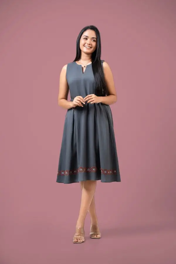 Hem Embroidered Sleeveless Short Dress - Image 2