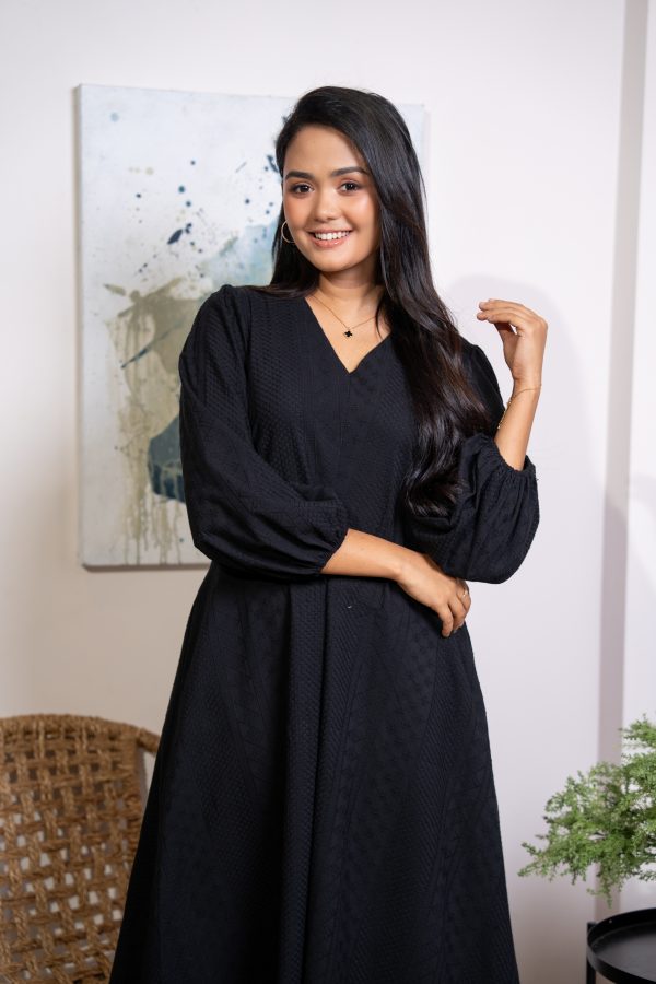 V-neck Inverted Pleat Detail Midi Dress - Image 4