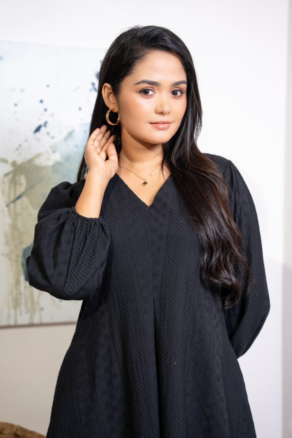 V-neck Inverted Pleat Detail Midi Dress - Image 3
