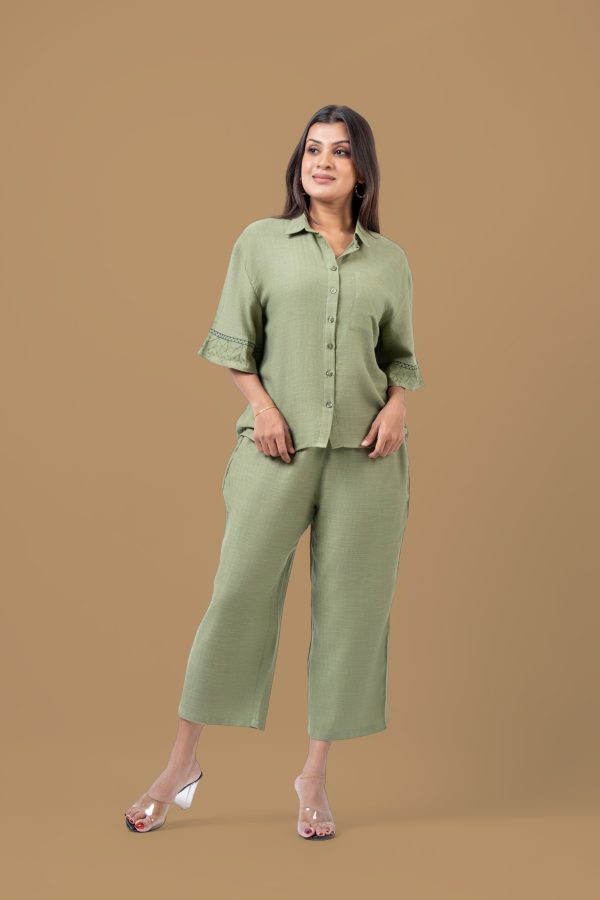 Loose Fitted Shirt and Three-Quarter Pants Set - Image 4