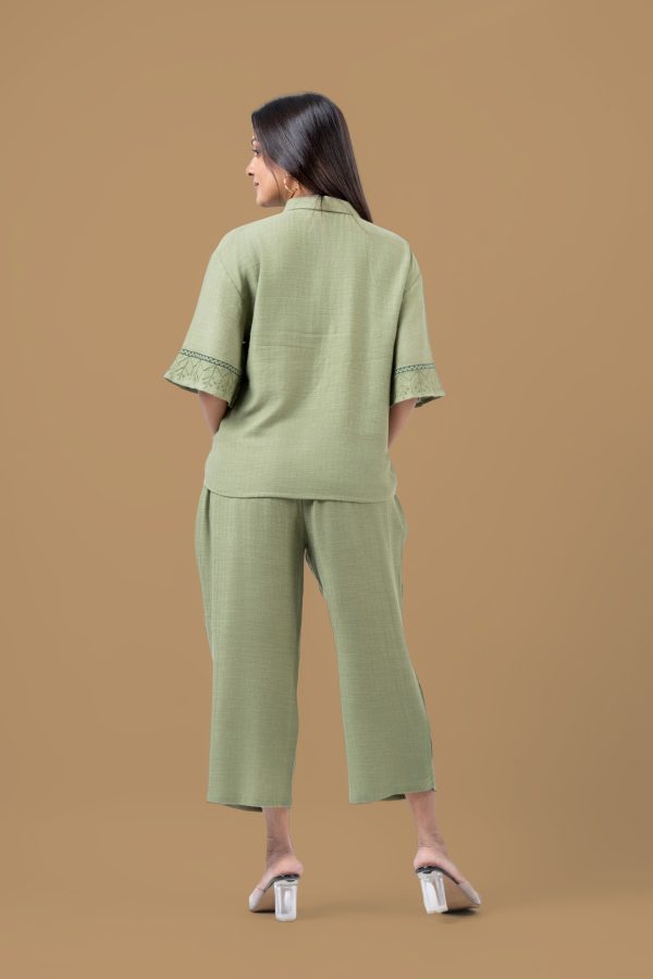 Loose Fitted Shirt and Three-Quarter Pants Set - Image 5