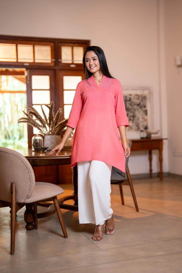 Grid embroidery detail Curved Hem Kurta Top - Image 3