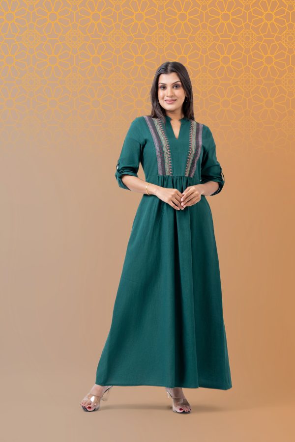 Sleeve Tab Detail Embroidered Maxi Dress - Image 2