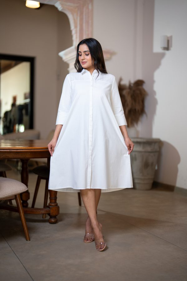 Cutlawn Detailed Button Up Midi Dress