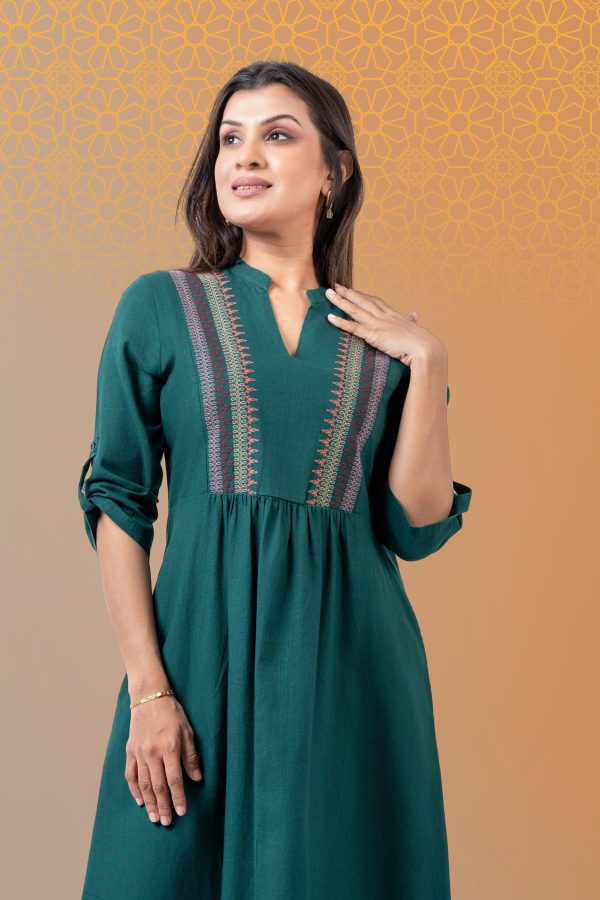 Sleeve Tab Detail Embroidered Maxi Dress - Image 3