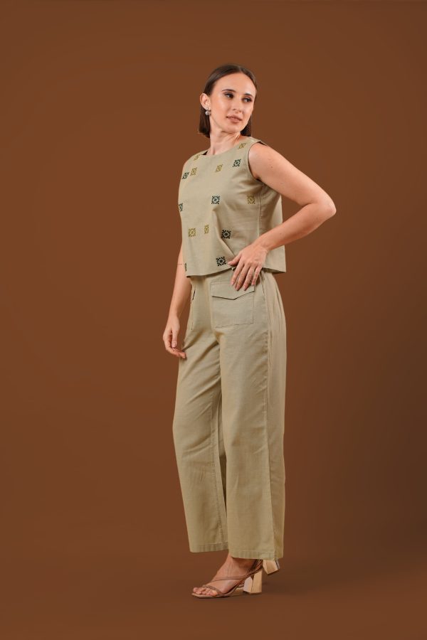 Embroidered Casual Sleeveless Top and Pants Set - Image 5
