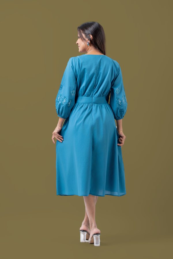 V-Neck Embroidery Detail Curved Waist Panel Midi Dress - Image 5