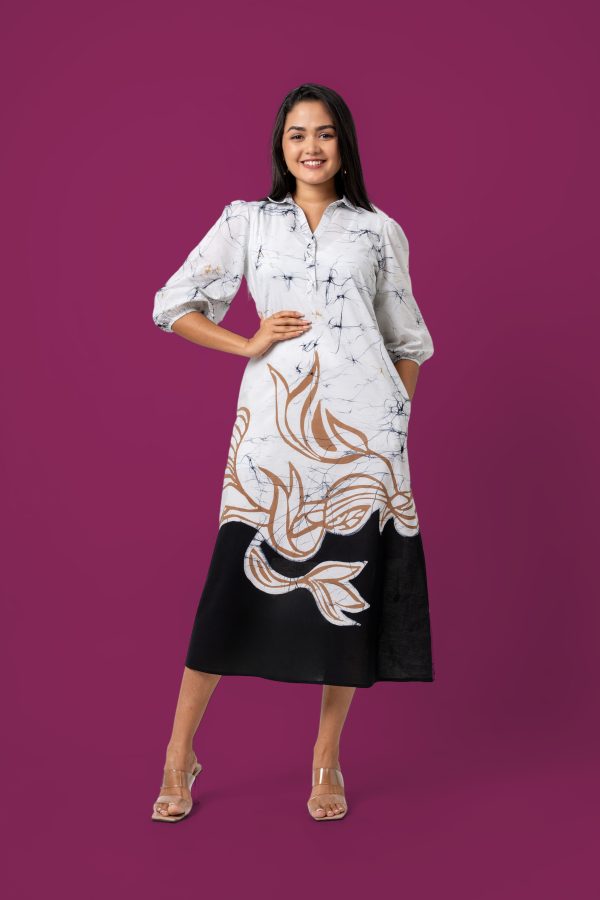 Abstract Patterned Batik Midi Dress - Image 2