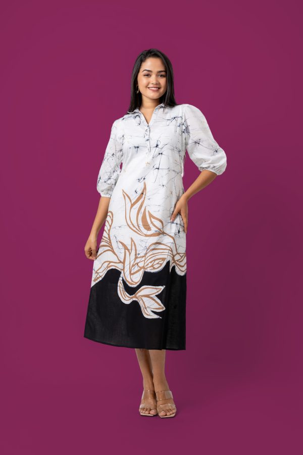 Abstract Patterned Batik Midi Dress - Image 3
