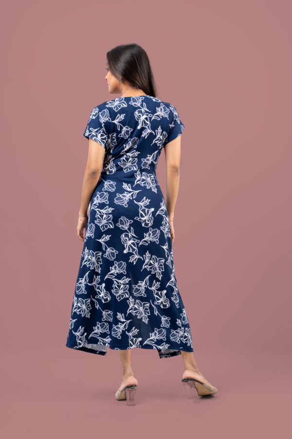 Floral Patterned Front Twist Detail Midi Dress - Image 5
