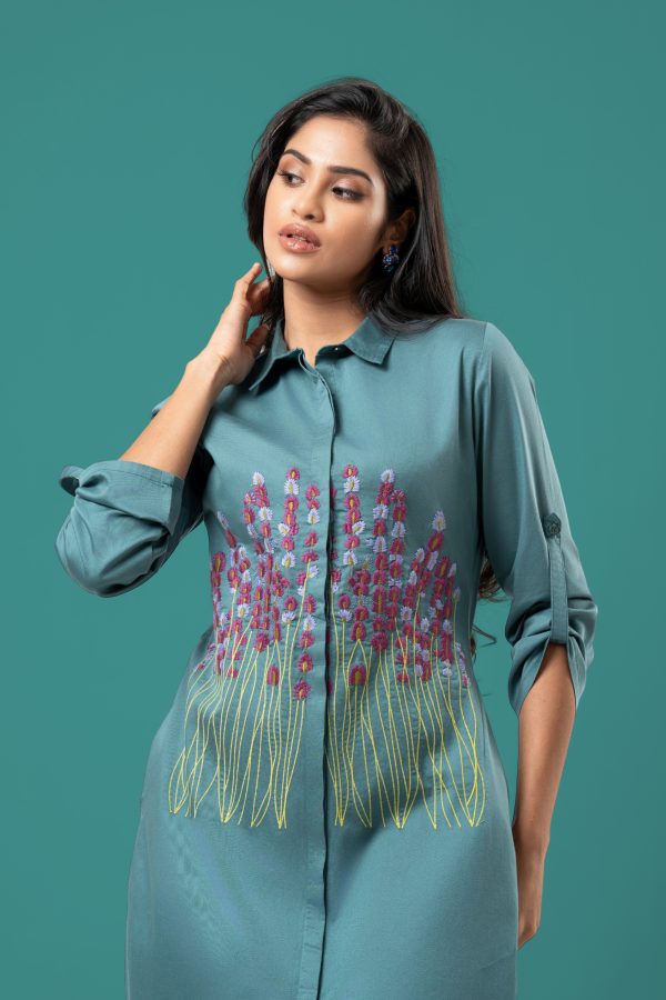 Floral Embroidery Detailed Short Shirt Dress - Image 2