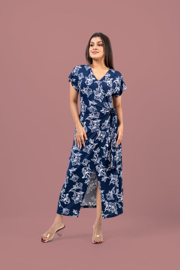 Floral Patterned Front Twist Detail Midi Dress - Image 4
