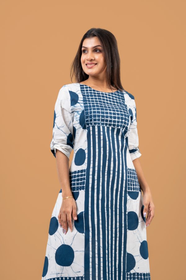 Geometric Patterned Batik Maxi Dress - Image 2