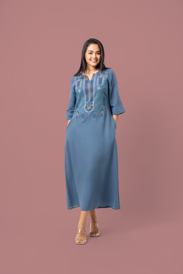Geometric Embroidered Maxi Dress - Image 3