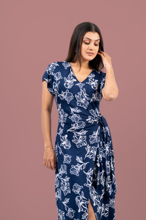 Floral Patterned Front Twist Detail Midi Dress - Image 2