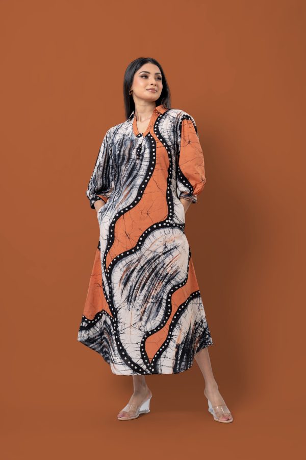 Abstract Patterned Batik Maxi Dress - Image 2