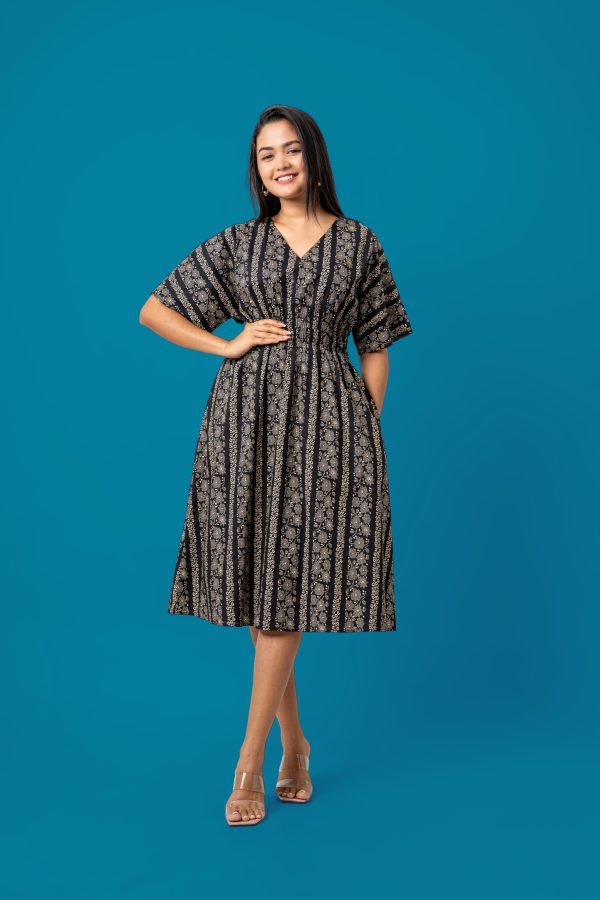 Waist Gather Detail V-Neck Midi Dress - Image 4