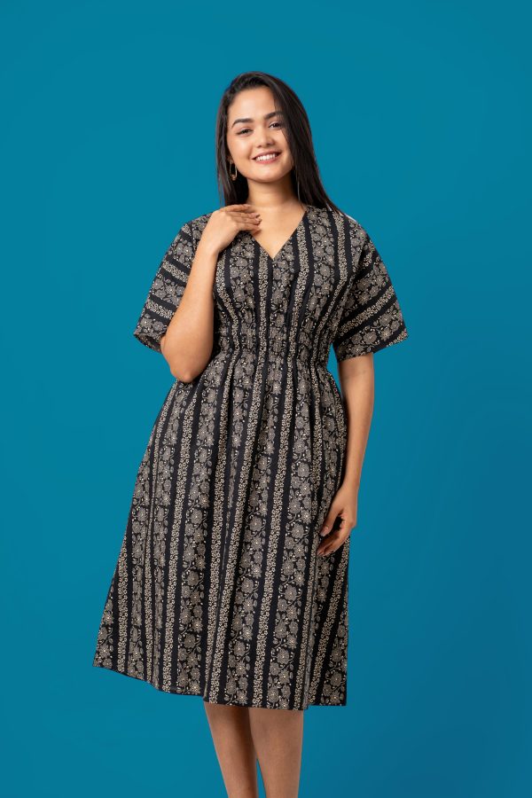 Waist Gather Detail V-Neck Midi Dress - Image 2