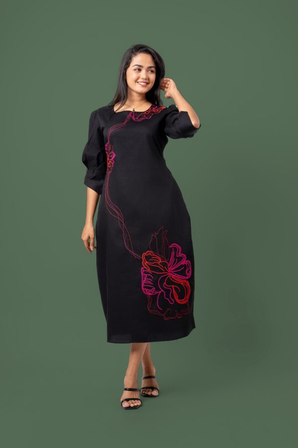 Floral Embroidery Detail Midi Dress - Image 4