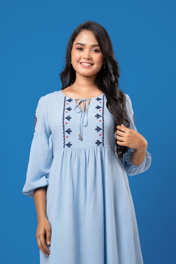 Front Tie-Up Detail Embroidered Midi Dress - Image 5