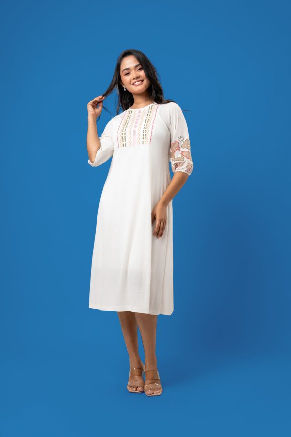 Puff Sleeve Embroidered Midi Dress - Image 4