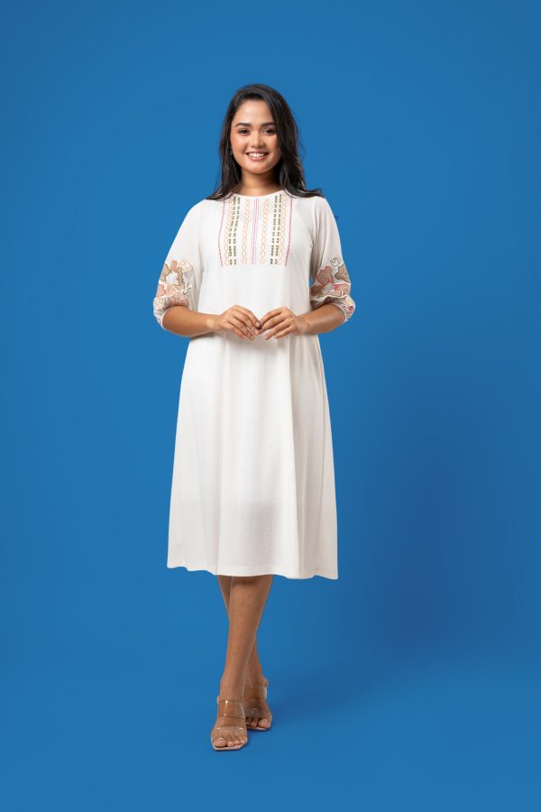 Puff Sleeve Embroidered Midi Dress - Image 2