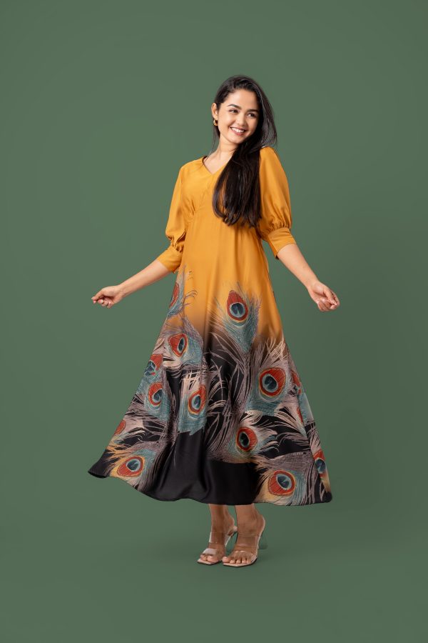 Feather Patterned Maxi Dress - Image 4