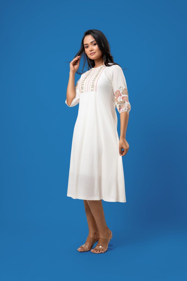 Puff Sleeve Embroidered Midi Dress - Image 5
