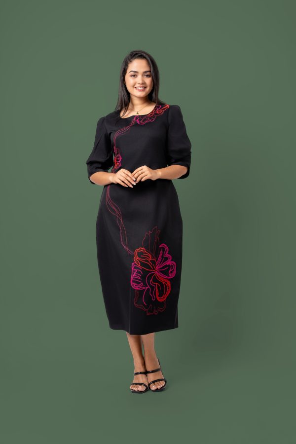 Floral Embroidery Detail Midi Dress - Image 3