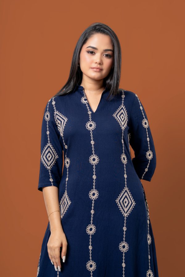 Metallic Embroidered Maxi Evening Wear Dress - Image 4