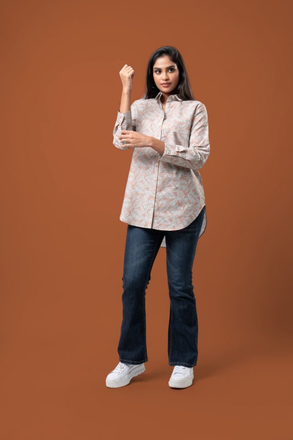 Leaf Patterned High-Low Hem Shirt Blouse - Image 4