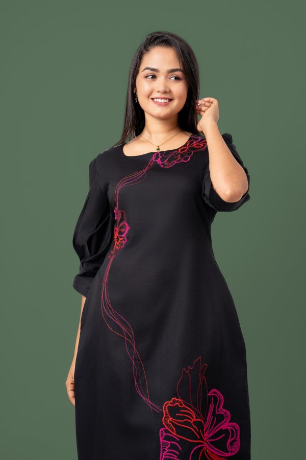 Floral Embroidery Detail Midi Dress - Image 2