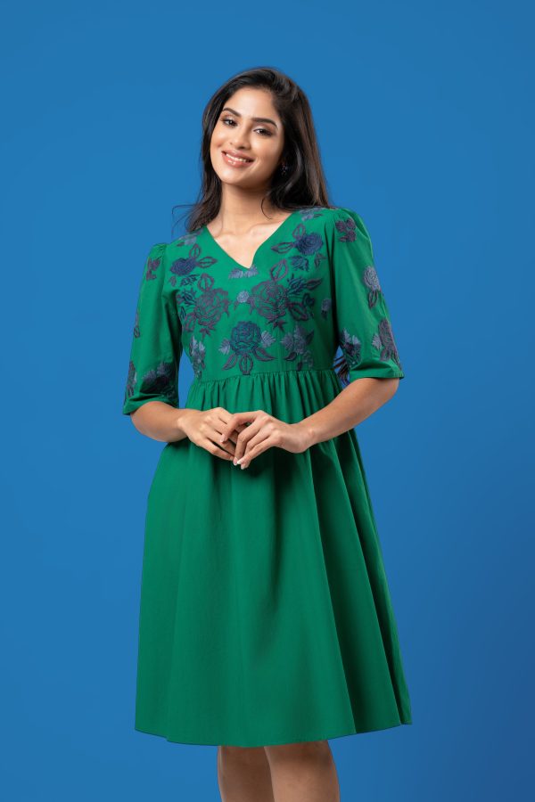 V-Neck Embroidery Detailed Short Dress - Image 2